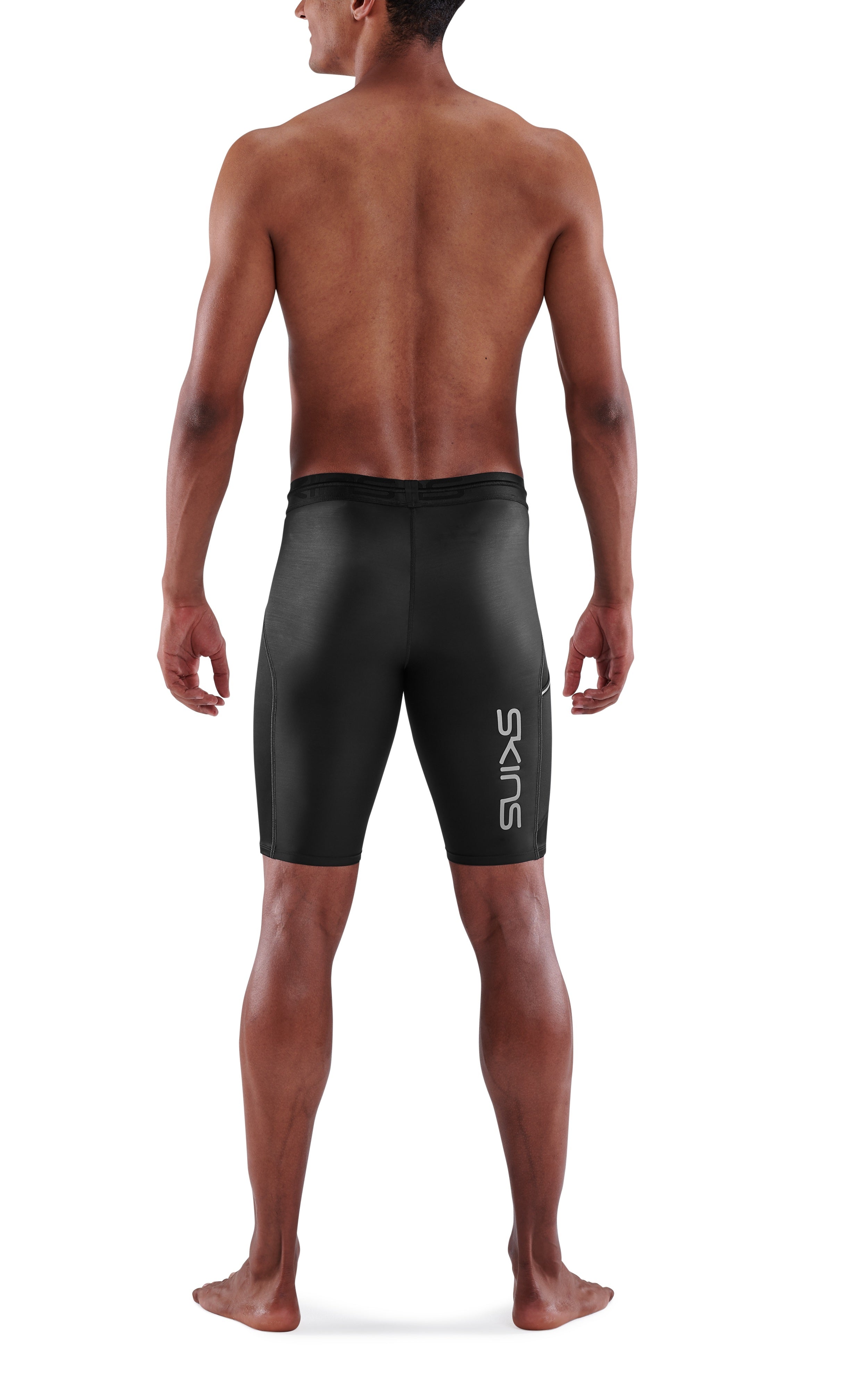 SKINS MEN'S COMPRESSION HALF TIGHTS 3-SERIES - BLACK