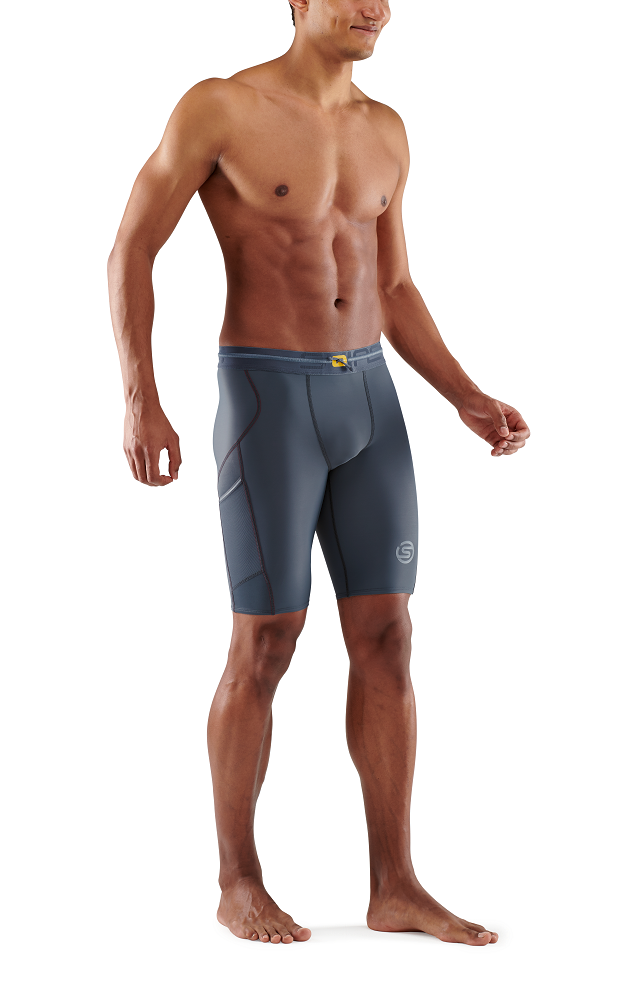 SKINS MEN'S COMPRESSION HALF TIGHTS 3-SERIES - CHARCOAL