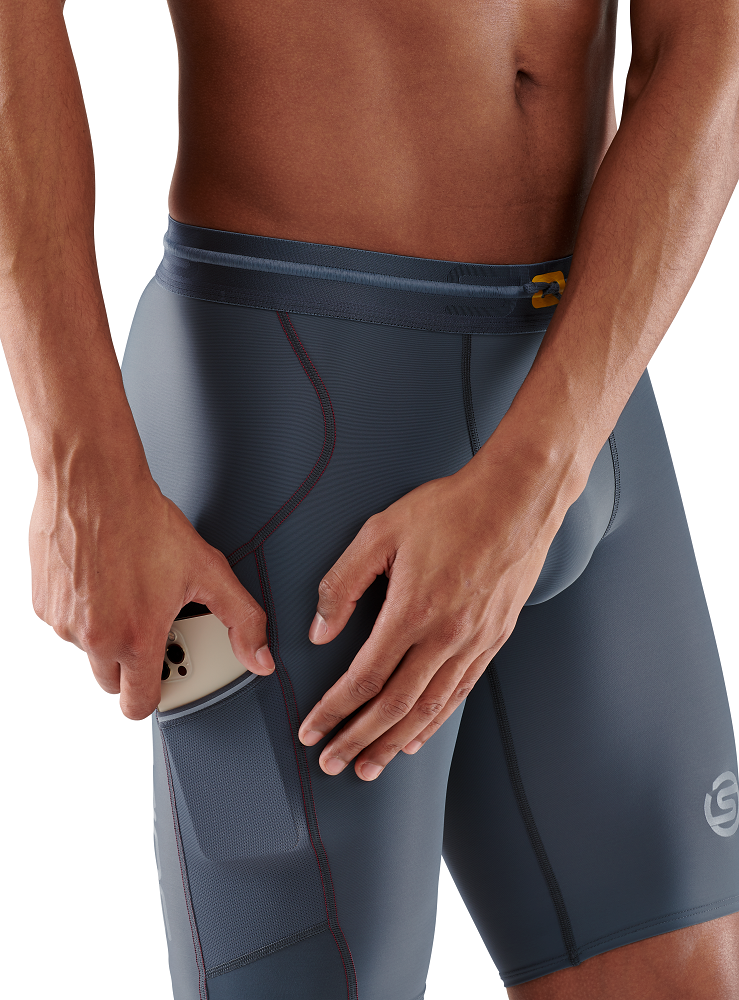 SKINS MEN'S COMPRESSION HALF TIGHTS 3-SERIES - CHARCOAL