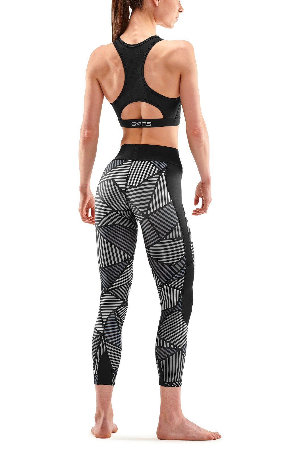 SKINS WOMEN'S COMPRESSION LONG TIGHTS 3-SERIES - BLACK ANGLE