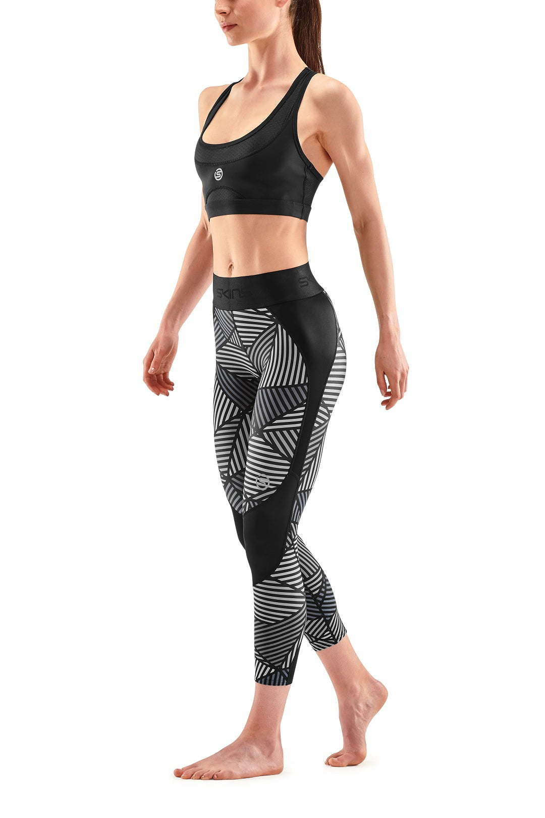 SKINS WOMEN'S COMPRESSION LONG TIGHTS 3-SERIES - BLACK ANGLE