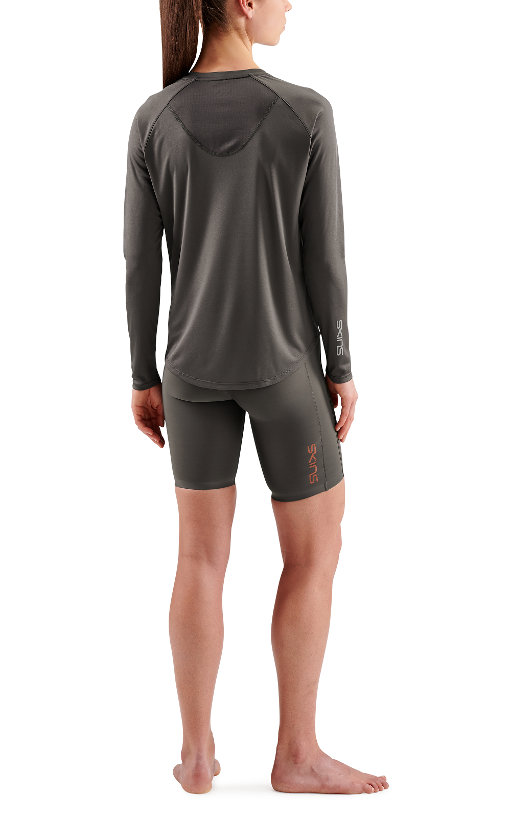 SKINS WOMEN'S ACTIVEWEAR LONG SLEEVE TOPS 3-SERIES - CHARCOAL