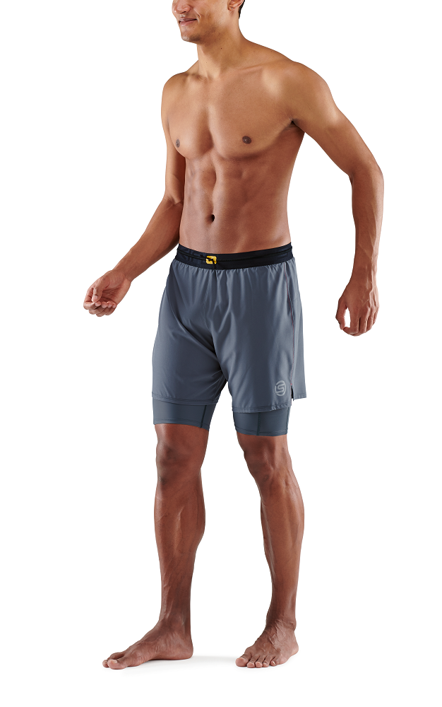 SKINS MEN'S COMPRESSION SUPERPOSE HALF TIGHTS 3-SERIES - CHARCOAL